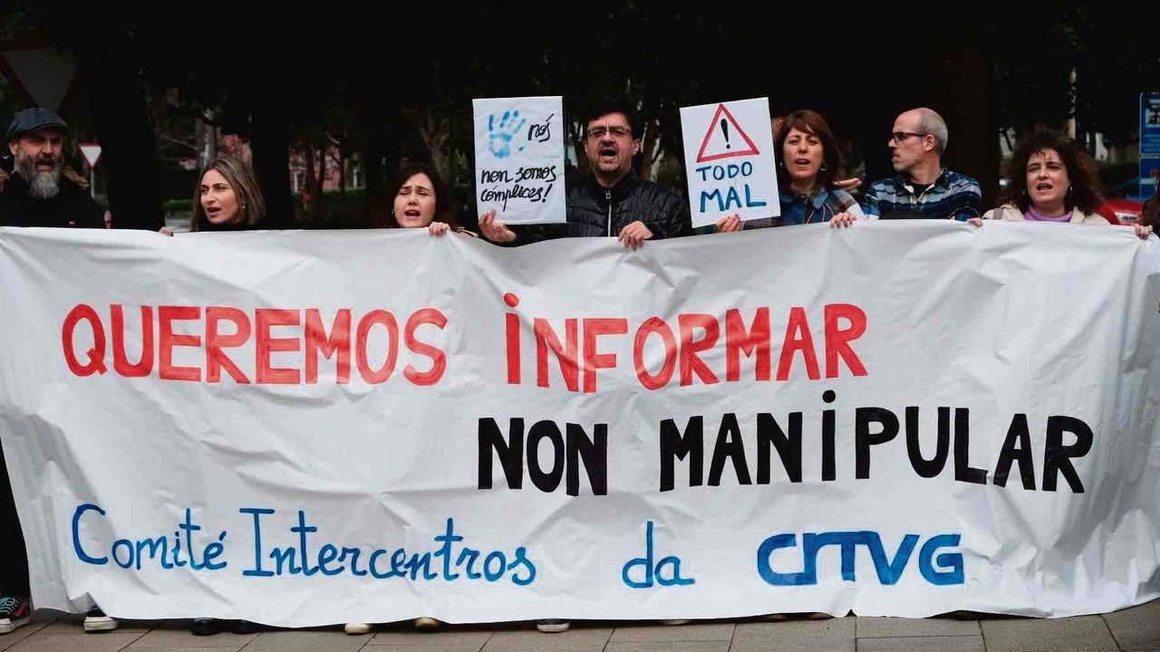 Protesta do persoal da CRTVG, esta quinta feira en Santiago de Compostela (Foto: Nós Diario).