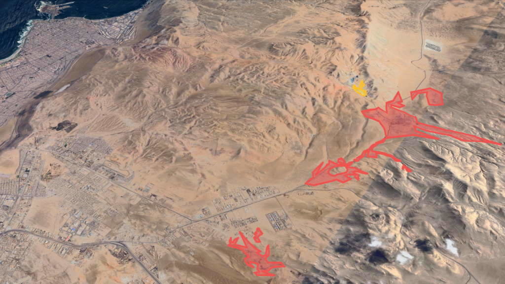 Vista satelital do 'vertedoiro do mundo' en Atacama (Chile). En laranxa, roupa desbotada; en amarelo, área de refugallos que xa se queimaron. (Foto: Susana Trigo / Google Earth).