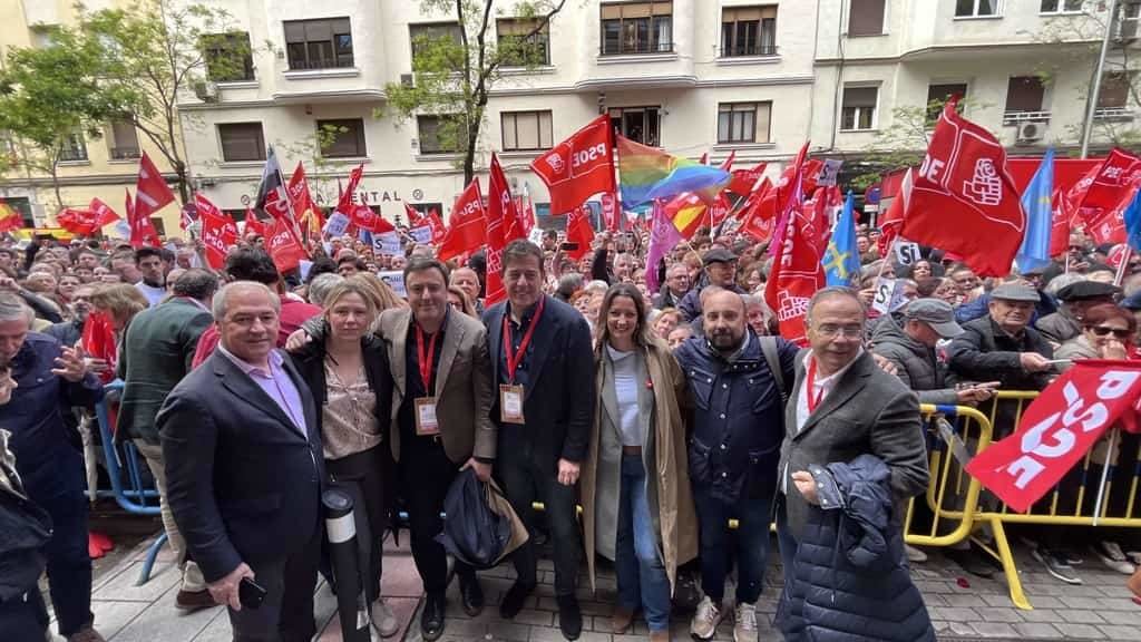 Besteiro, Formoso e outros líderes do socialismo galego. (Foto: Europa Press).